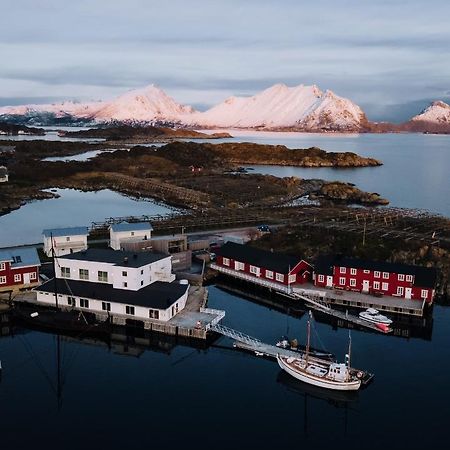 Отель Solsiden Brygge Rorbuer Баллстад Экстерьер фото
