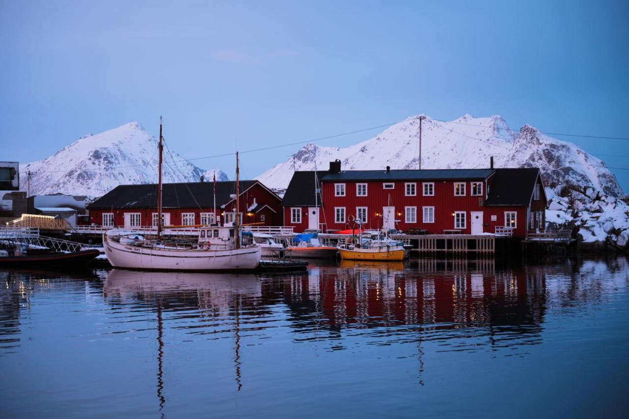 Отель Solsiden Brygge Rorbuer Баллстад Экстерьер фото