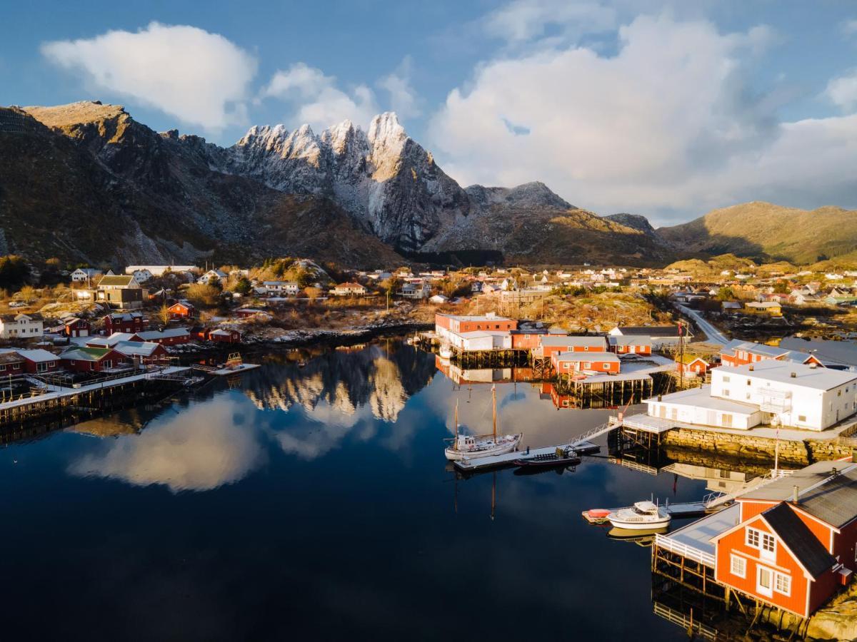 Отель Solsiden Brygge Rorbuer Баллстад Экстерьер фото
